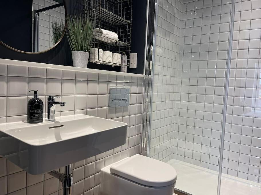Trendy Apartment In Cardiff Free Parking المظهر الخارجي الصورة